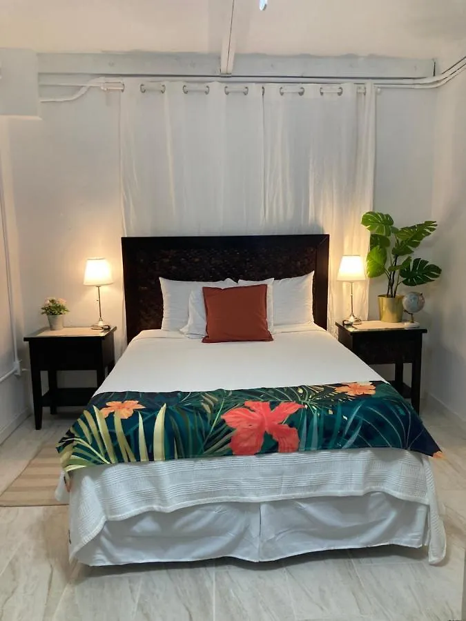 Tropical Apartments In Miramar San Juan 0*,